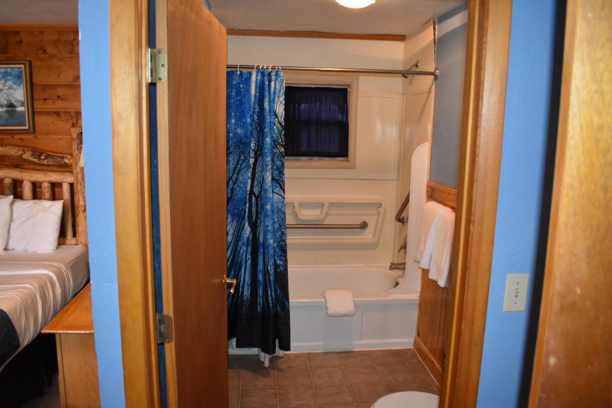 Ute Bluff Lodge Cabins & RV Park - image 6