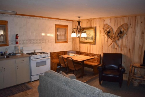 Ute Bluff Lodge Cabins & RV Park - image 9
