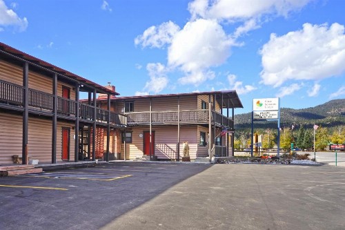 Four Seasons Lodge - image 5