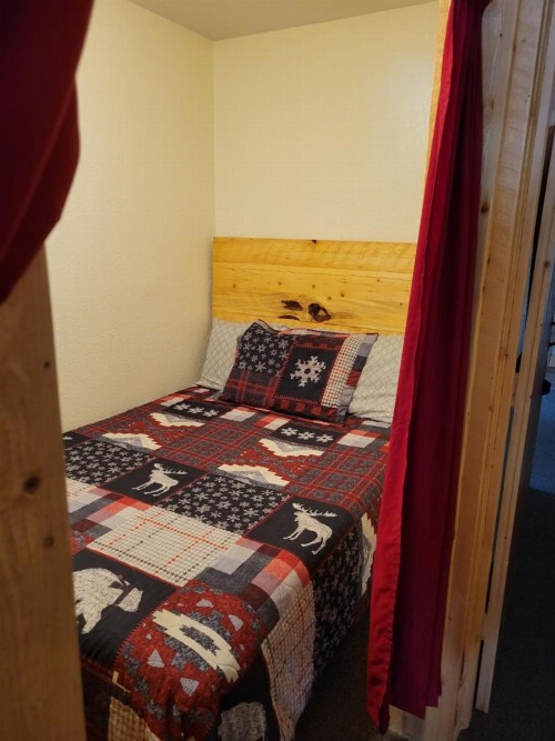 Chinook Cabins & RV Park - image 14