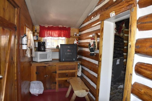 Chinook Cabins & RV Park - image 20