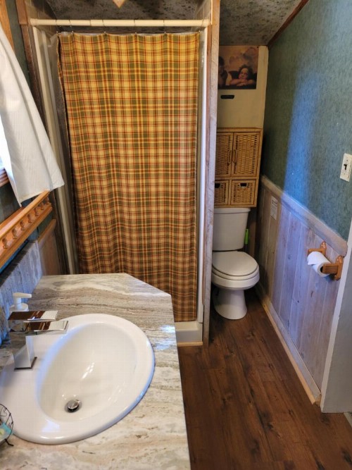 Chinook Cabins & RV Park - image 36