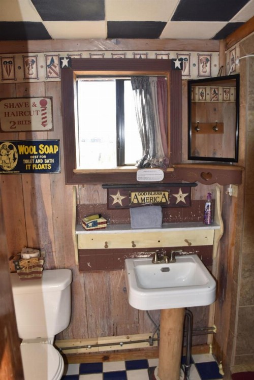 Chinook Cabins & RV Park - image 39