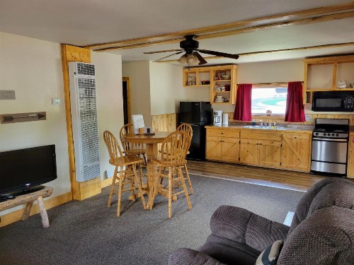 Chinook Cabins & RV Park - image 40