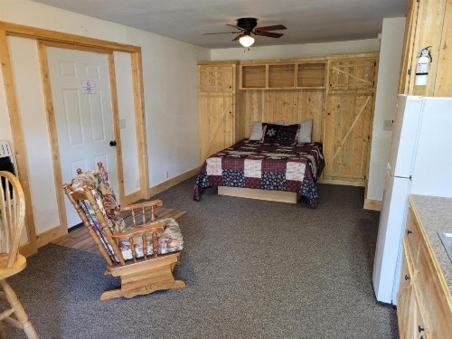 Chinook Cabins & RV Park - image 42
