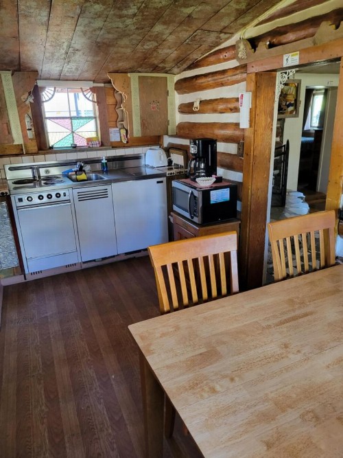 Chinook Cabins & RV Park - image 45