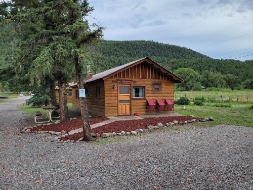 Chinook Cabins & RV Park - image 48