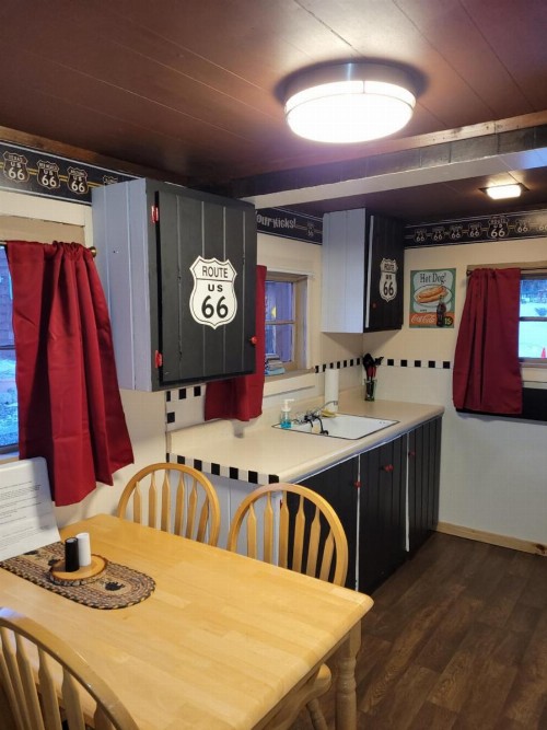 Chinook Cabins & RV Park - image 49