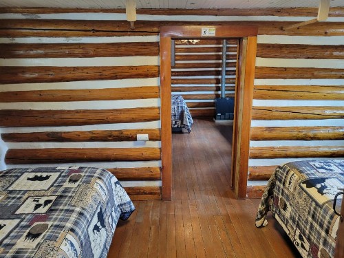 Chinook Cabins & RV Park - image 6