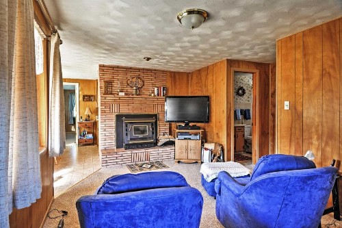 South Fork Log Cabin with Beautiful Mountain Views! - image 8