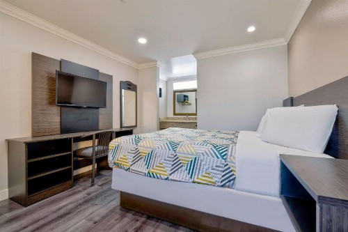SureStay Hotel by Best Western South Gate - image 13