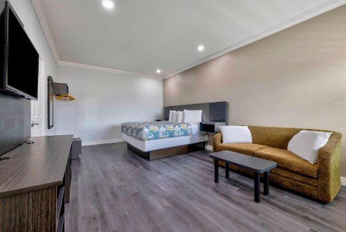 SureStay Hotel by Best Western South Gate - image 14