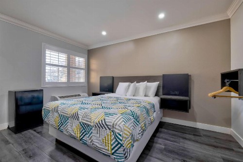 SureStay Hotel by Best Western South Gate - image 16