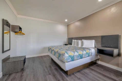 SureStay Hotel by Best Western South Gate - image 19