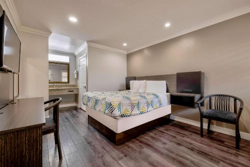 SureStay Hotel by Best Western South Gate - image 2