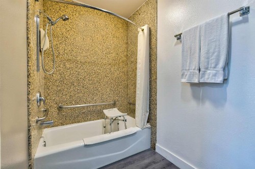 SureStay Hotel by Best Western South Gate - image 21
