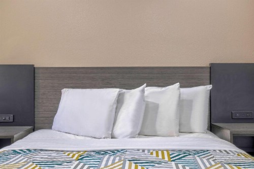 SureStay Hotel by Best Western South Gate - image 28