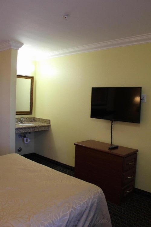 SureStay Hotel by Best Western South Gate - image 5