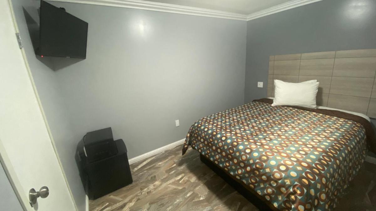 La Perla motel - image 2
