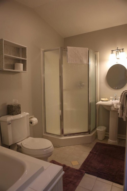 Martha's Vineyard B & B - image 23