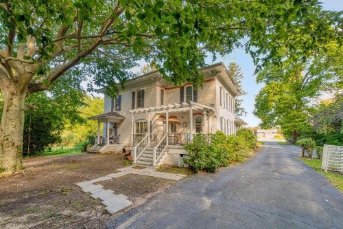 Monroe Manor Inn - image 10