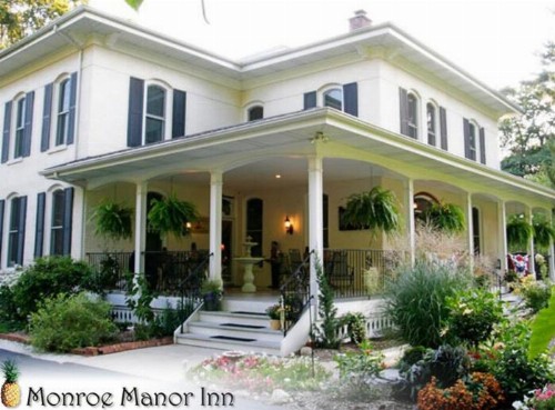 Monroe Manor Inn - image 11