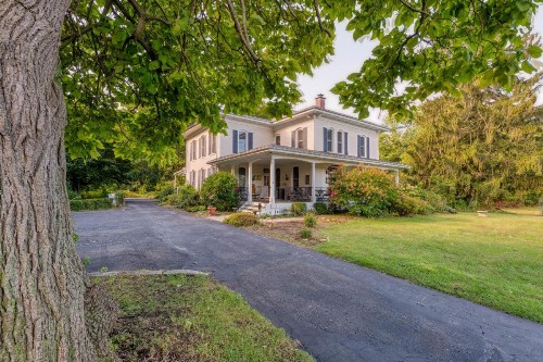 Monroe Manor Inn - image 19