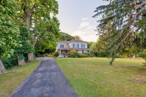 Monroe Manor Inn - image 23