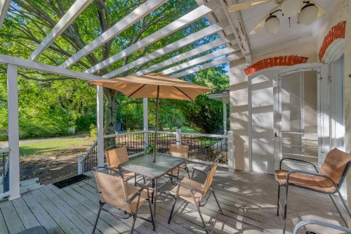 Monroe Manor Inn - image 24