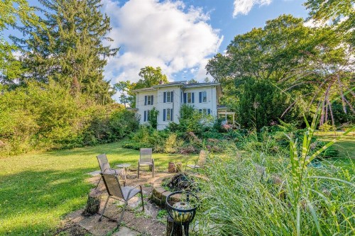 Monroe Manor Inn - image 7