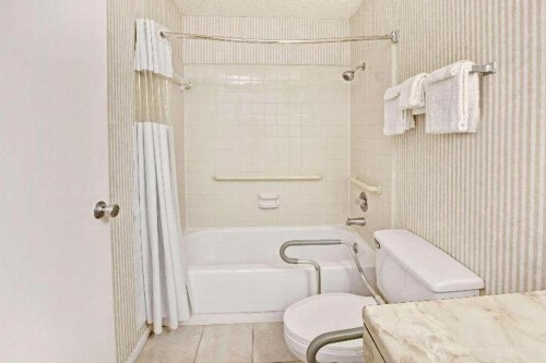 Knights Inn Houston Hobby Airport - image 12