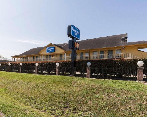 Rodeway Inn - image 8