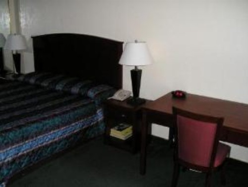 Bluelake Inn @ Heavenly Village - image 2