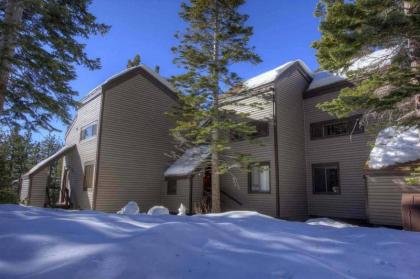 Woodys Clubhouse by Lake Tahoe Accommodations - image 3