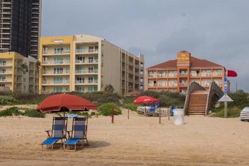 La Copa Inn Beach Hotel - image 22