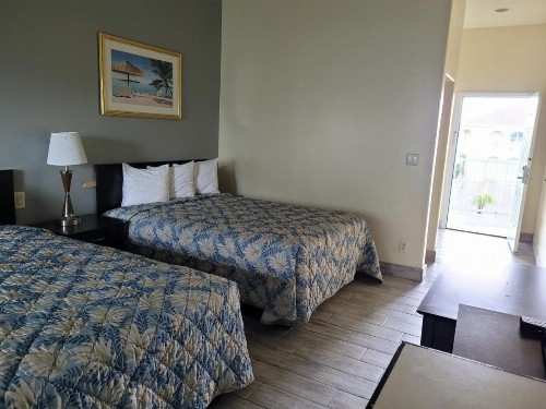 Casa Bella Hotel and Suites - image 30