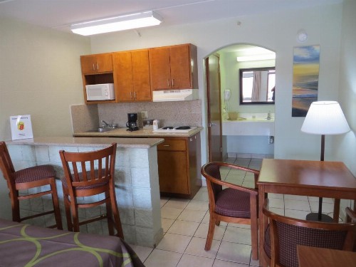 Super 8 by Wyndham South Padre Island - image 17