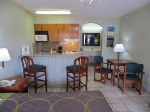 Super 8 by Wyndham South Padre Island - image 25
