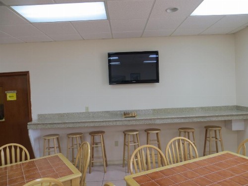 Super 8 by Wyndham South Padre Island - image 27