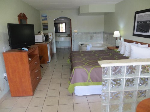 Super 8 by Wyndham South Padre Island - image 28