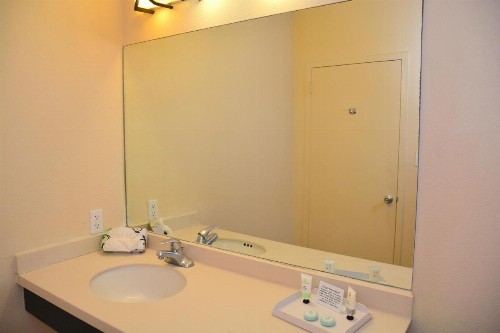 Suites at Sunchase - image 24