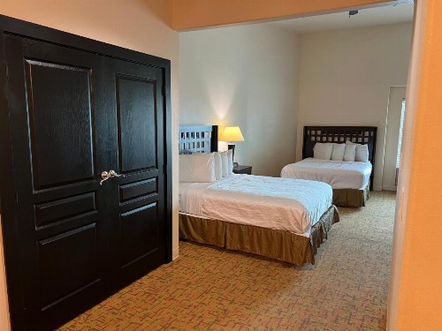Suites at Sunchase - image 9