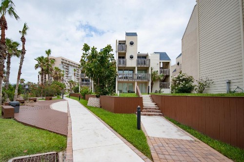 South Padre Island Beach Rentals - image 24