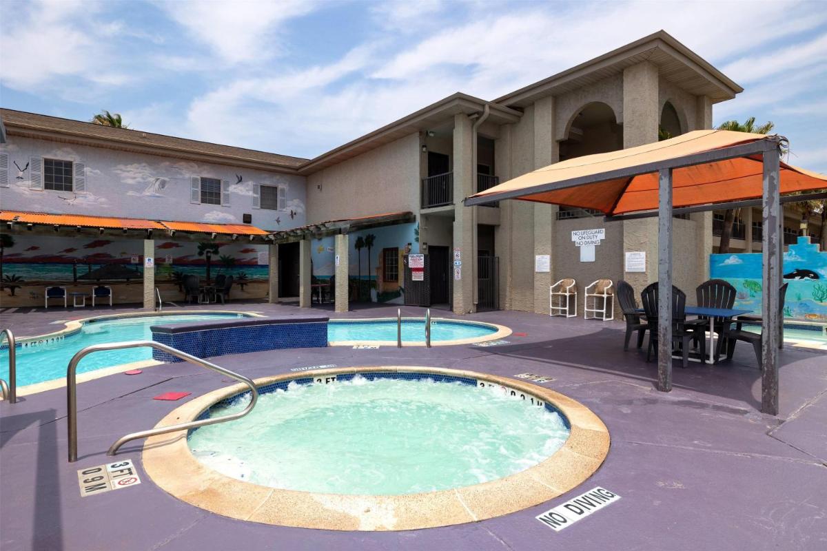 Ramada by Wyndham & Suites South Padre Island - image 6