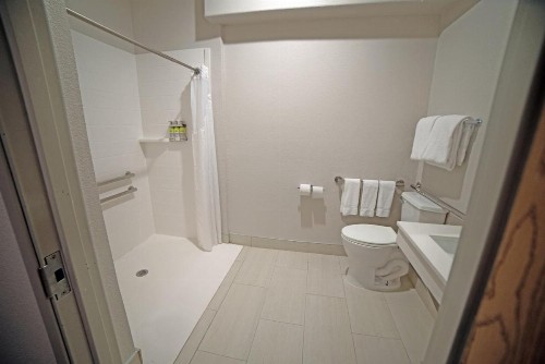 Holiday Inn Express Hotel and Suites South Padre Island an IHG Hotel - image 21
