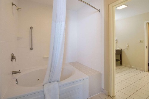 Comfort Suites South Padre Island - image 12
