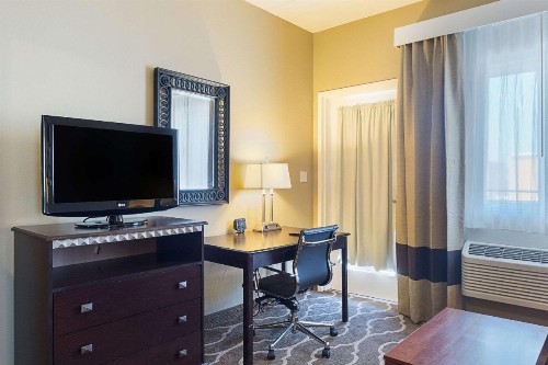 Comfort Suites South Padre Island - image 13