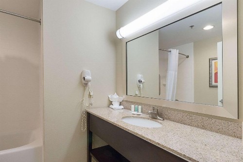 Comfort Suites South Padre Island - image 14