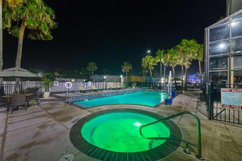 Comfort Suites South Padre Island - image 37
