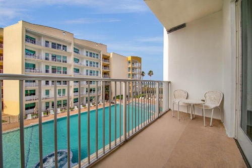 Peninsula Island Resort & Spa - image 13